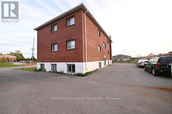 390 Dean Avenue, Oshawa, Ontario  L1H 3E2 - Photo 3 - E12187186