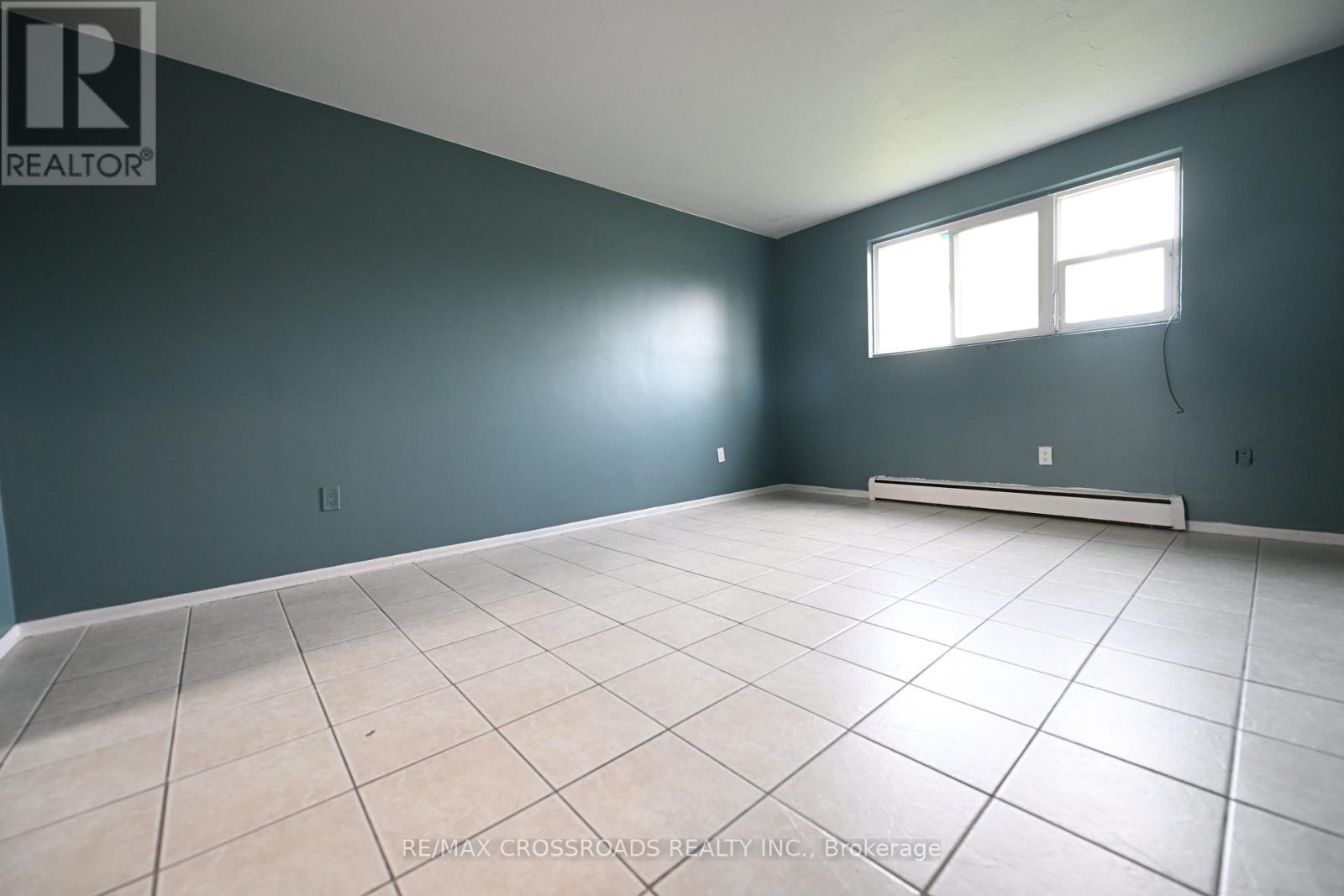 390 Dean Avenue, Oshawa, Ontario  L1H 3E2 - Photo 6 - E12187186