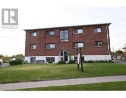 390 DEAN AVENUE, Oshawa, Ontario