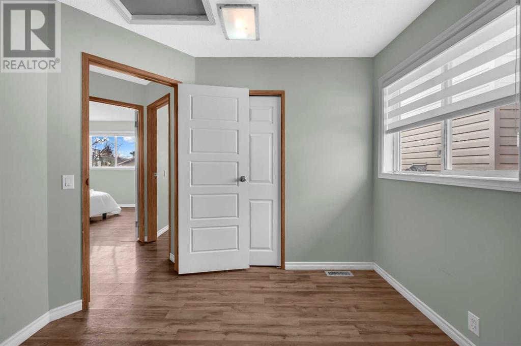 262 Martinwood Place Ne, Calgary, Alberta  T3J 3H6 - Photo 19 - A2210114