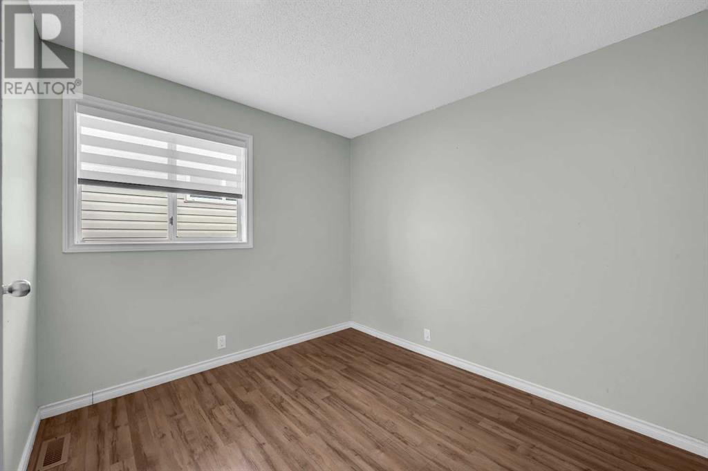 262 Martinwood Place Ne, Calgary, Alberta  T3J 3H6 - Photo 16 - A2210114
