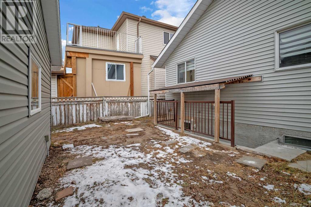 262 Martinwood Place Ne, Calgary, Alberta  T3J 3H6 - Photo 31 - A2210114