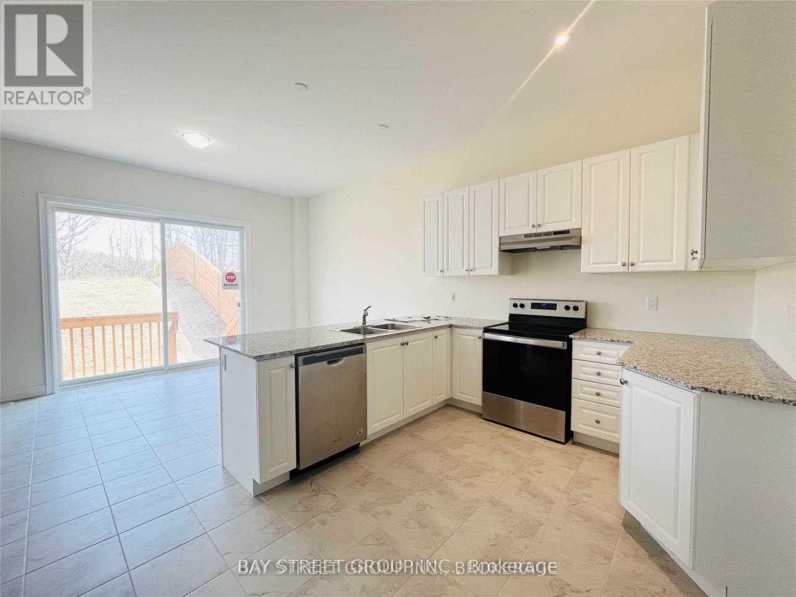 83 Muirfield Drive, Barrie, Ontario  L4N 5S4 - Photo 13 - S12187189