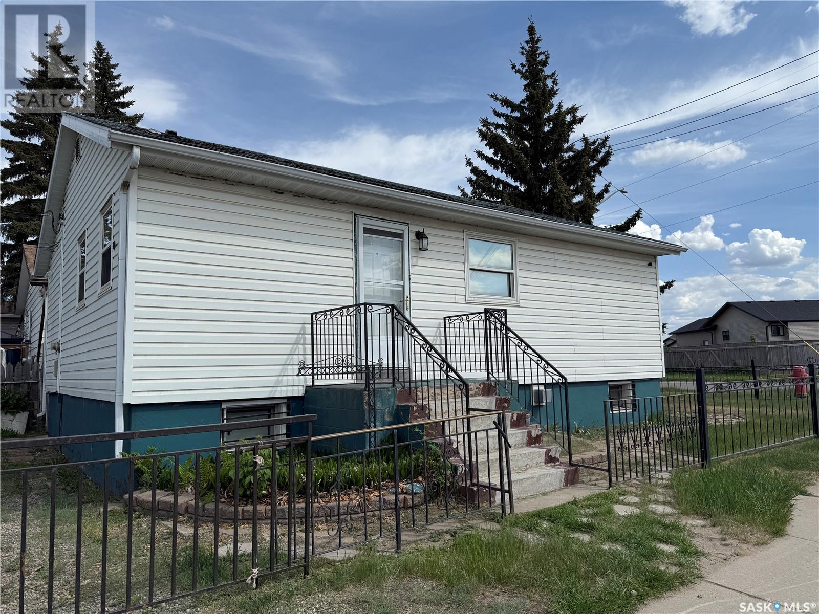 2 31st STREET E, Prince Albert, Saskatchewan