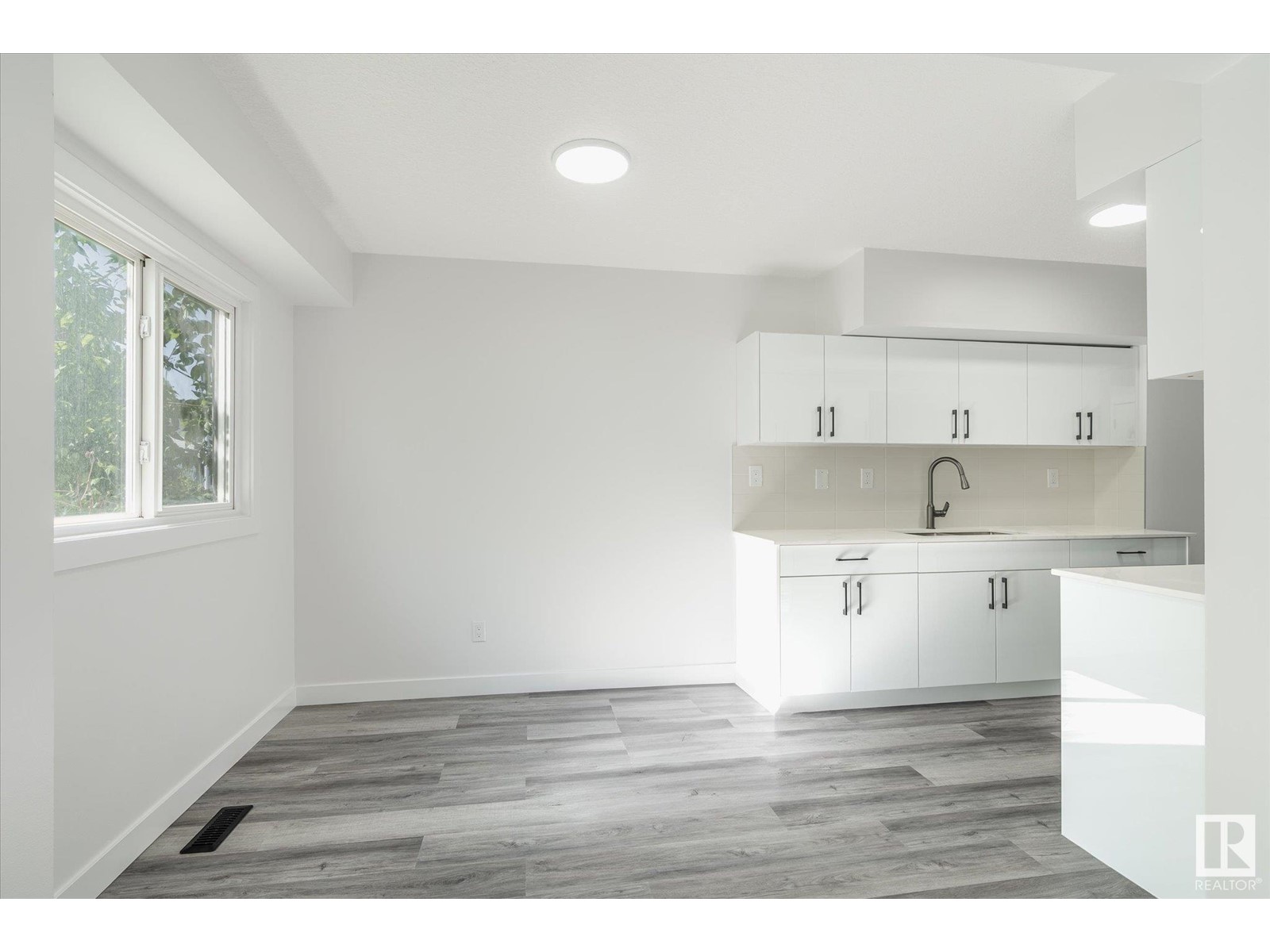 199 Centennial Co Nw, Edmonton, Alberta  T5P 0V4 - Photo 7 - E4439769