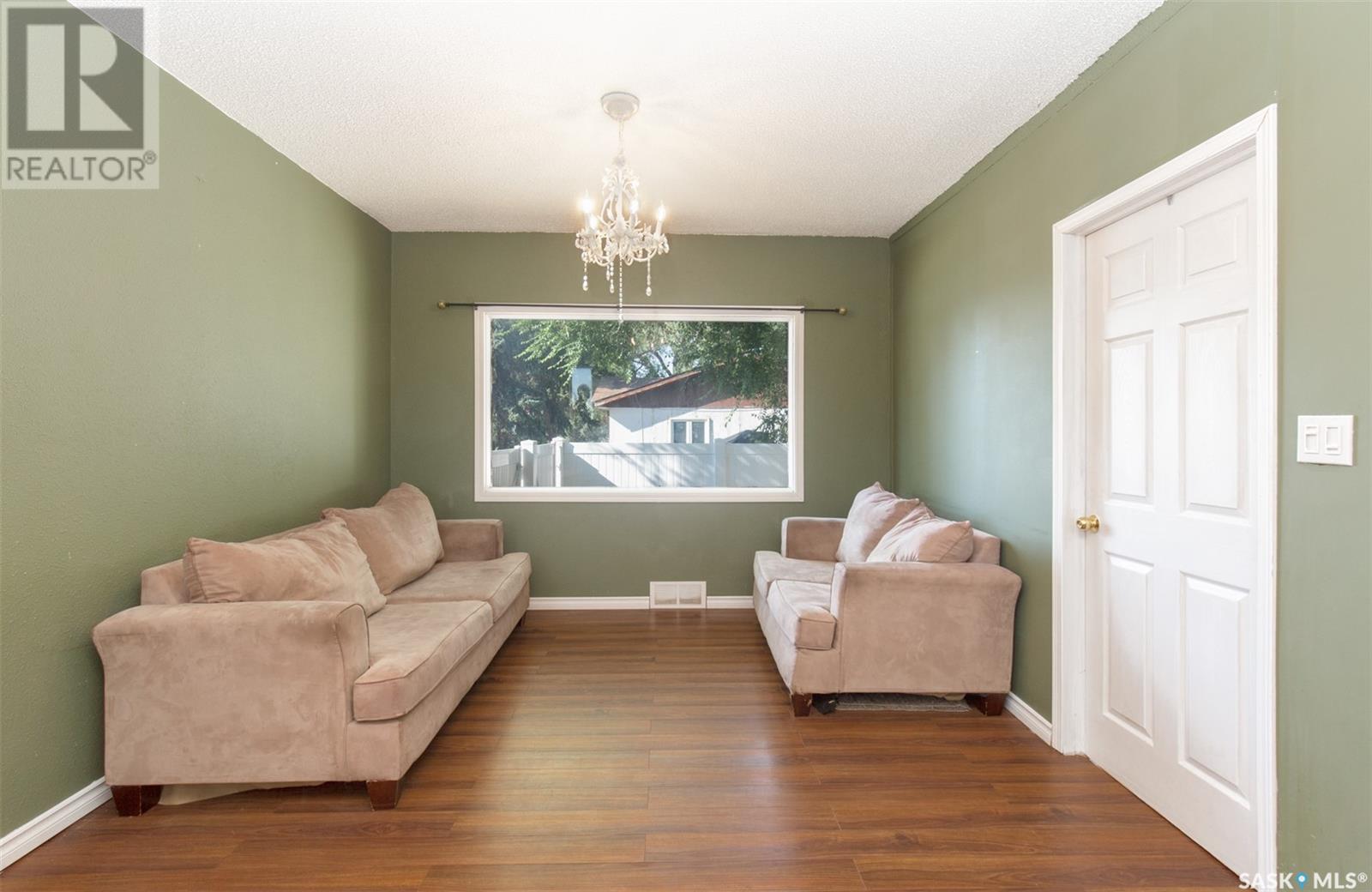Property at 1109 9th AVENUE NW image 5