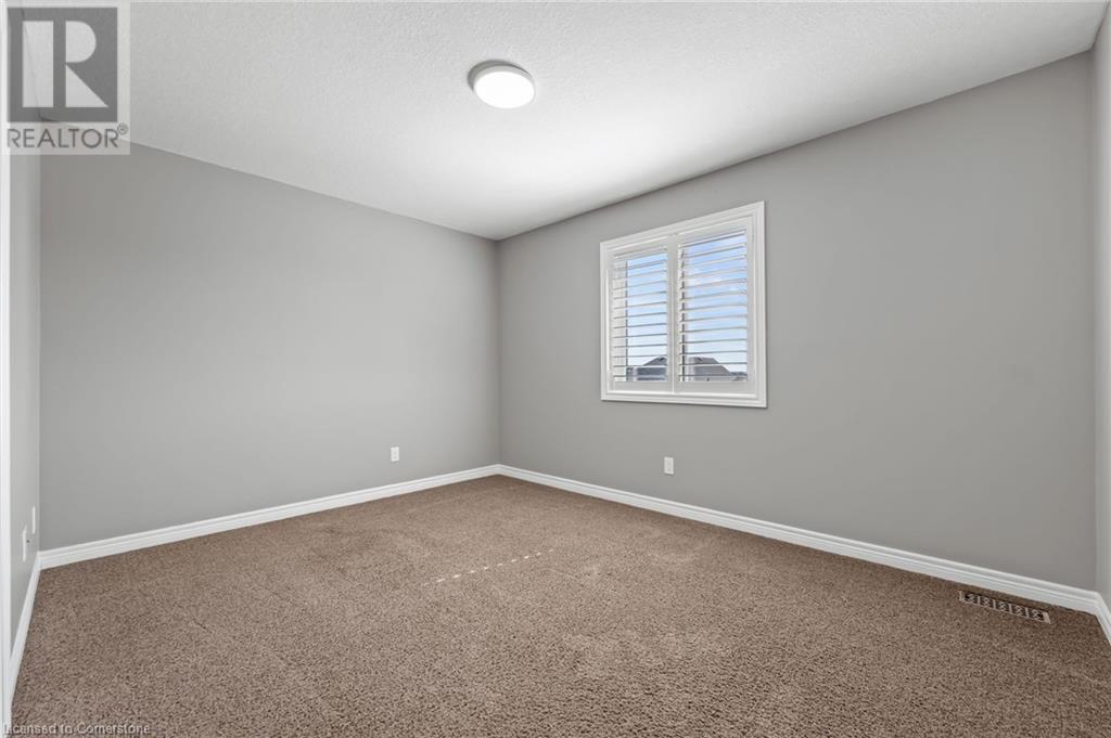 561 Thomas Slee Drive, Kitchener, Ontario  N2P 2Y7 - Photo 18 - 40706310