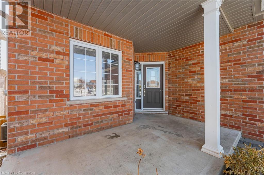 561 Thomas Slee Drive, Kitchener, Ontario  N2P 2Y7 - Photo 7 - 40706310