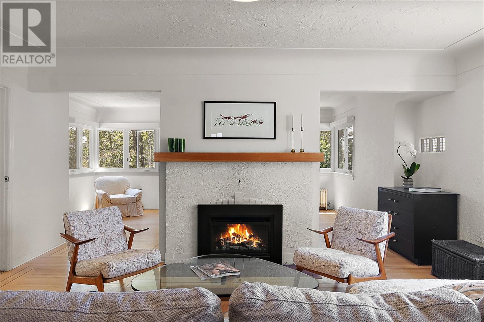 Property at 2831 Blackwood St image 2