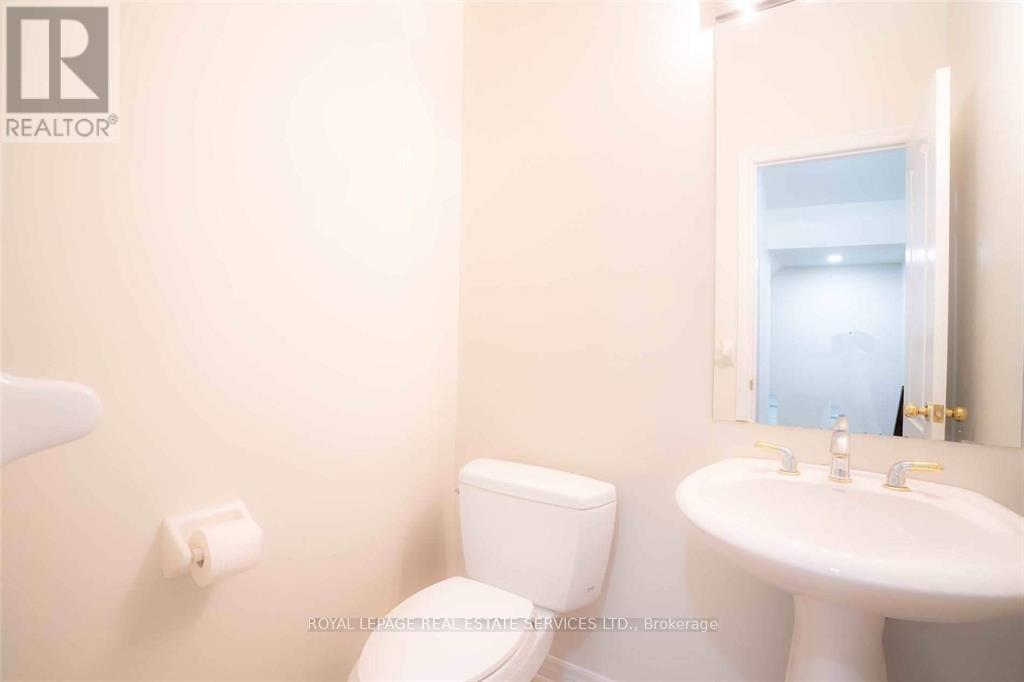 2420 Valleyridge Drive, Oakville, Ontario  L6M 5G7 - Photo 26 - W12183824