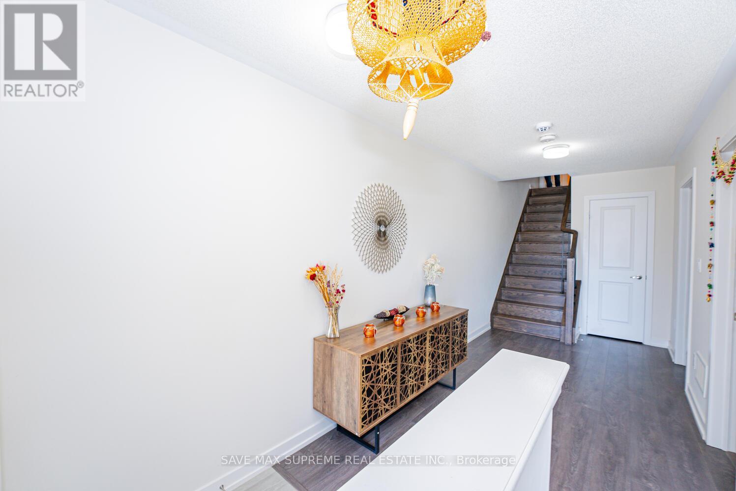 2638 Castlegate Crossing Crossing, Pickering (Duffin Heights), Ontario  L1X 0H8 - Photo 13 - E12187209