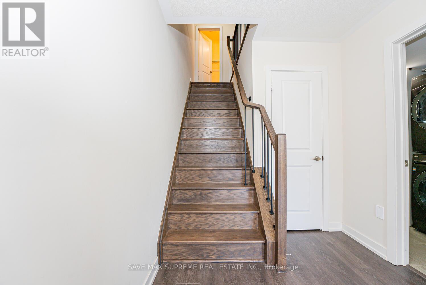 2638 Castlegate Crossing Crossing, Pickering (Duffin Heights), Ontario  L1X 0H8 - Photo 15 - E12187209
