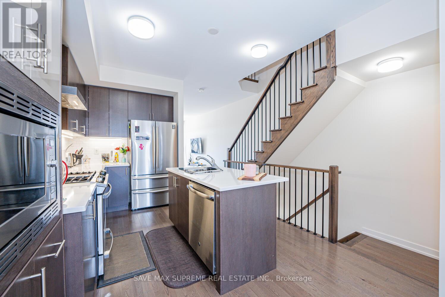 2638 Castlegate Crossing Crossing, Pickering (Duffin Heights), Ontario  L1X 0H8 - Photo 18 - E12187209