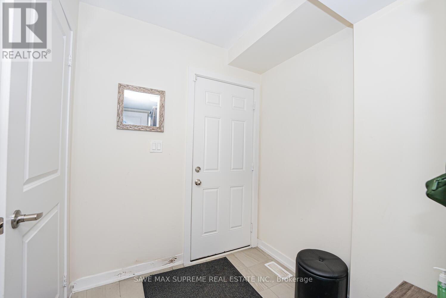 2638 Castlegate Crossing Crossing, Pickering (Duffin Heights), Ontario  L1X 0H8 - Photo 6 - E12187209