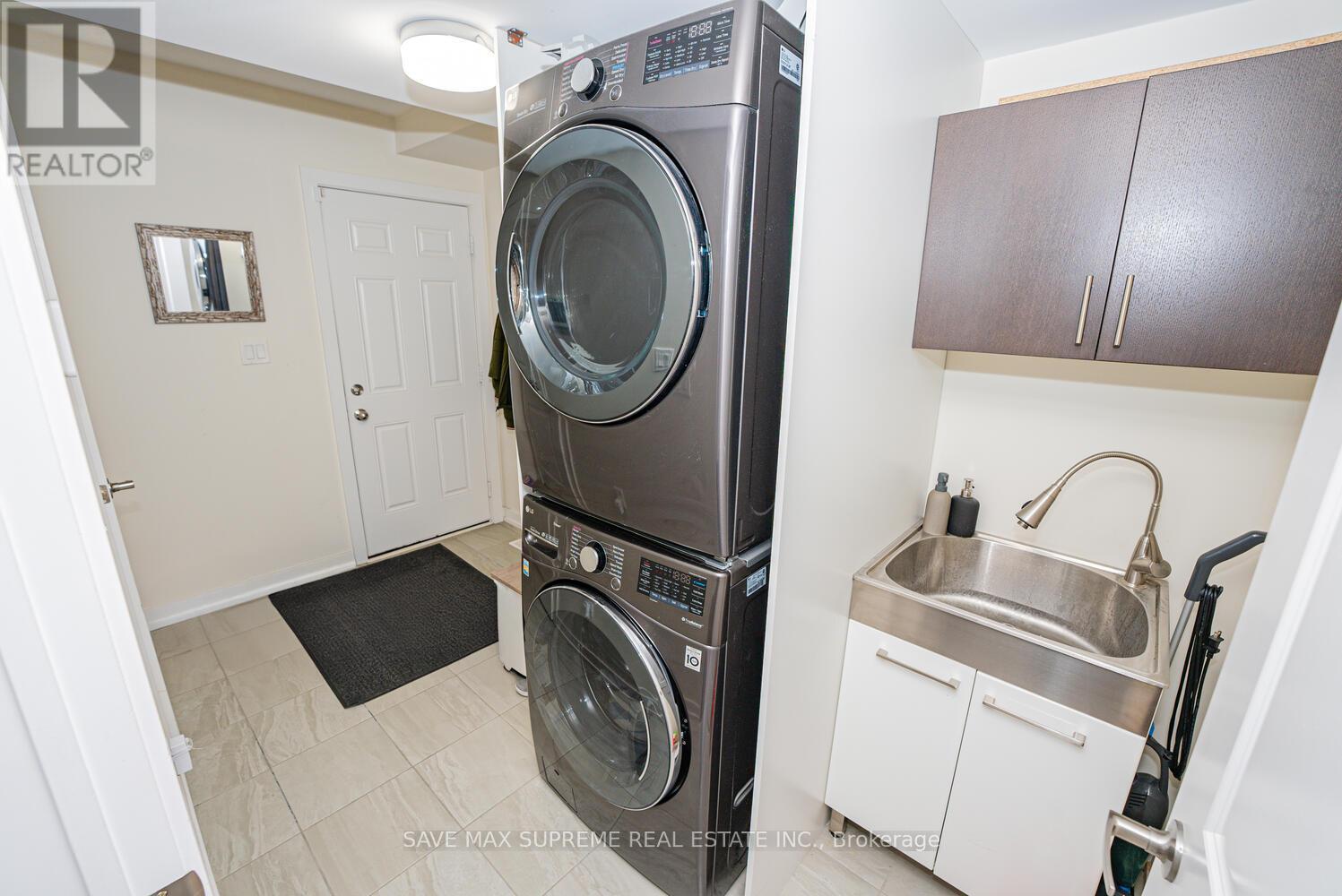 2638 Castlegate Crossing Crossing, Pickering (Duffin Heights), Ontario  L1X 0H8 - Photo 7 - E12187209