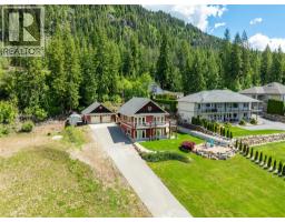 3240 Roncastle Road, blind bay, British Columbia