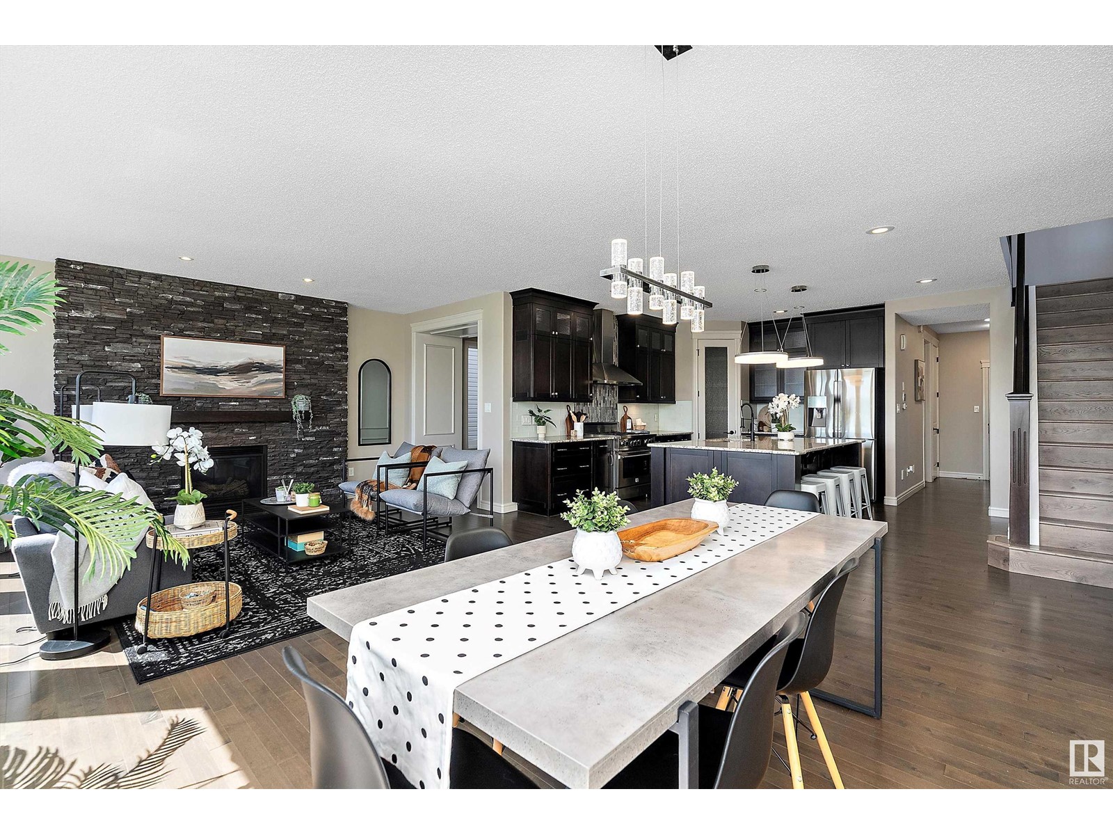 671 180 St Sw, Edmonton, Alberta  T6W 2S8 - Photo 11 - E4439776