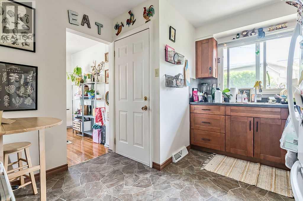 2808 14 Street Nw, Calgary, Alberta  T2K 1H7 - Photo 9 - A2218335
