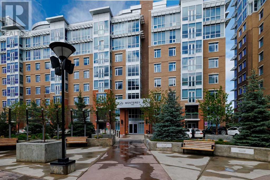 Property at 110, 24 Varsity Estates Circle NW image 1