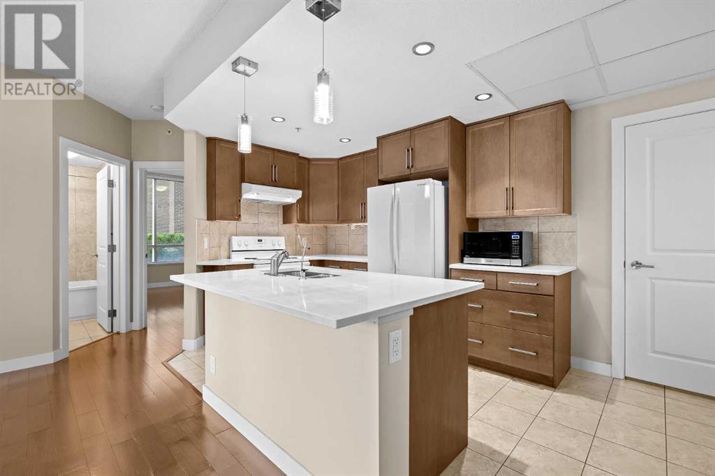 Property at 110, 24 Varsity Estates Circle NW image 2