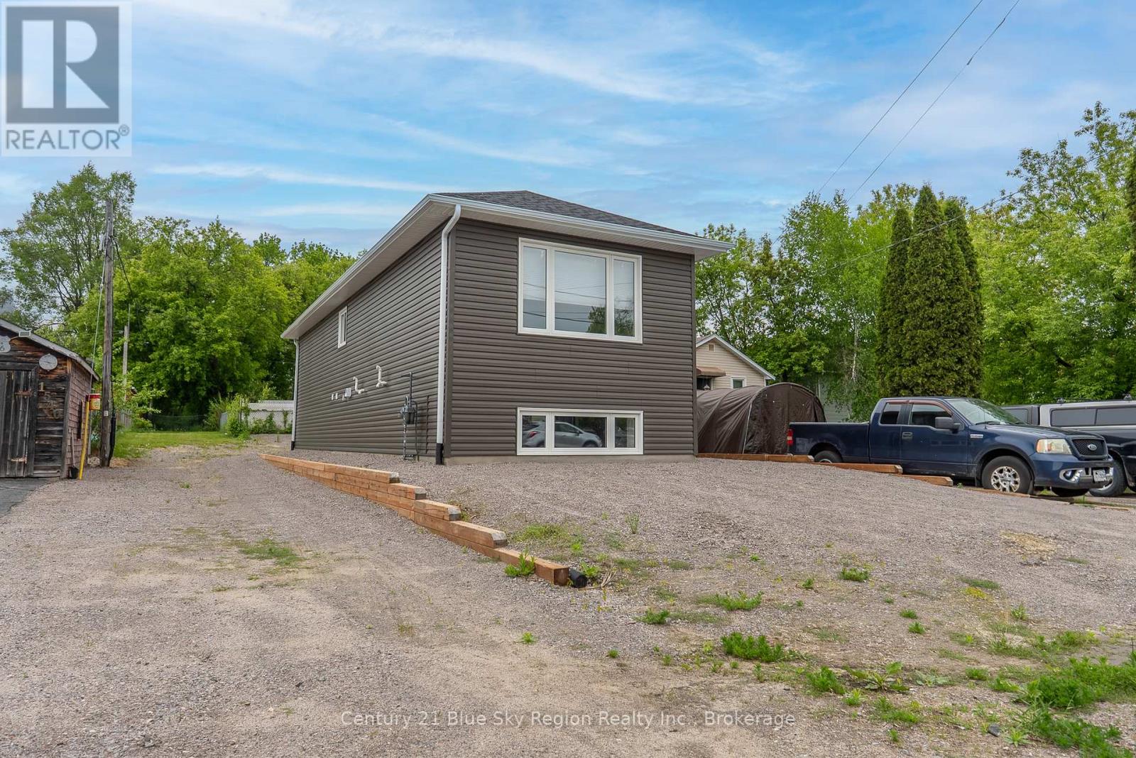 1556 Fraser Street, North Bay, Ontario  P1B 3Z2 - Photo 3 - X10708396