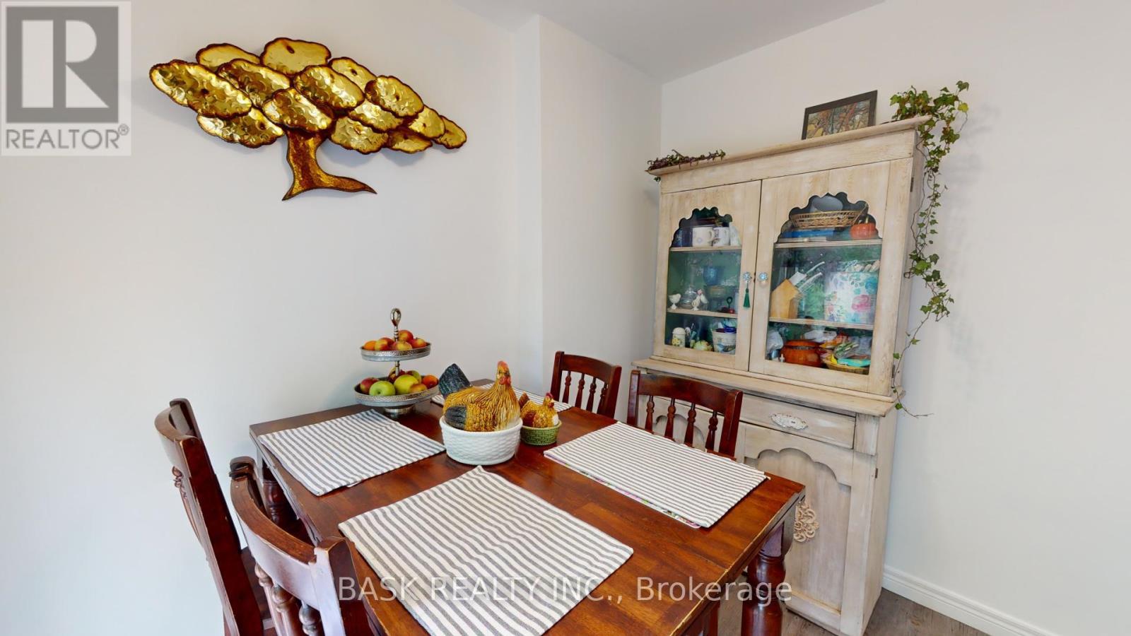 42 Shanley Street, Kitchener, Ontario  N2H 5N9 - Photo 17 - X12187237