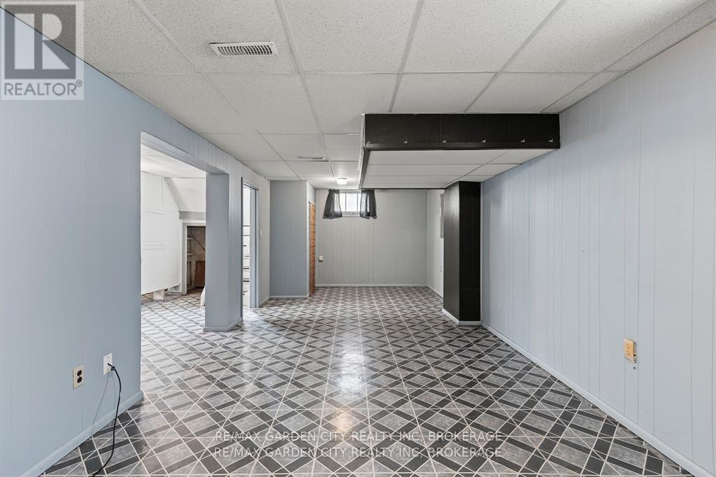 5209 Ontario Avenue, Niagara Falls (Downtown), Ontario  L2E 3R7 - Photo 25 - X12184268