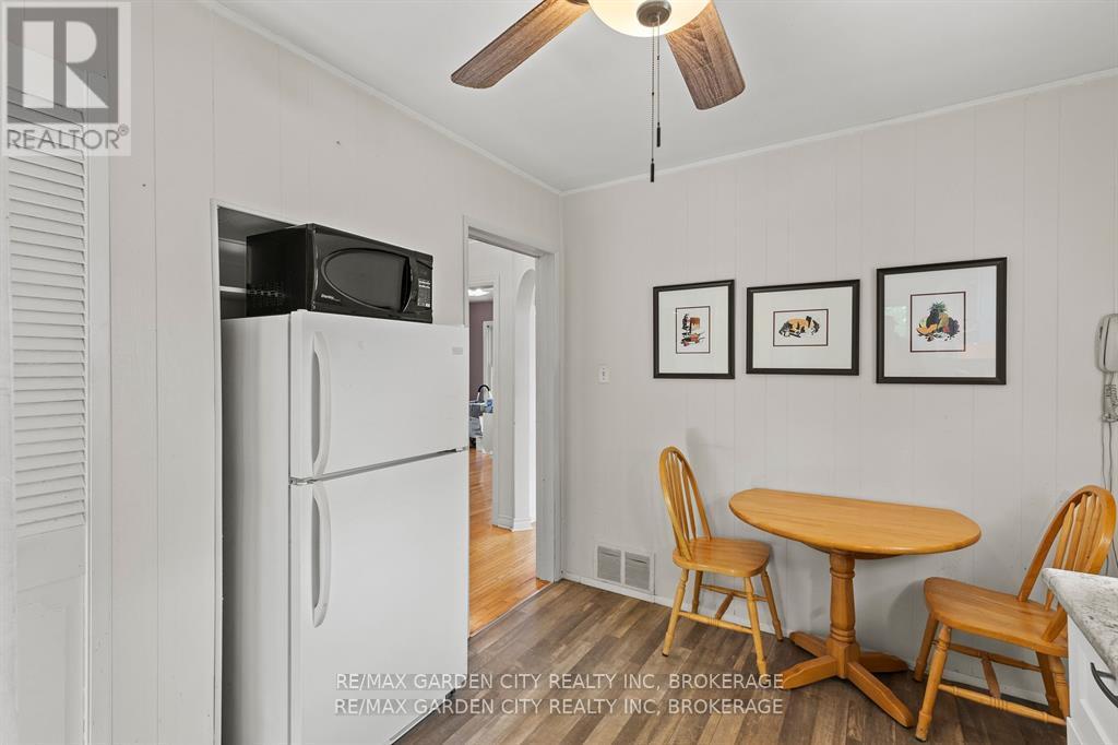 5209 Ontario Avenue, Niagara Falls (Downtown), Ontario  L2E 3R7 - Photo 17 - X12184268