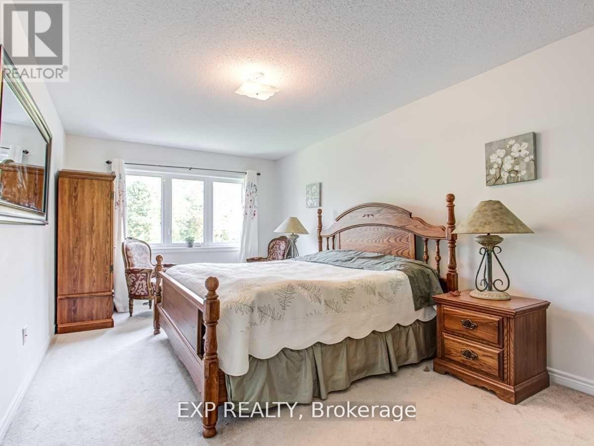 69 Collin Court, Richmond Hill (Jefferson), Ontario  L4E 0X7 - Photo 15 - N12187253