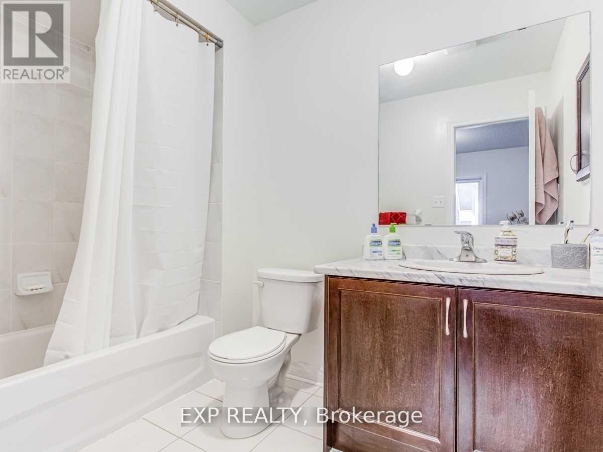 69 Collin Court, Richmond Hill (Jefferson), Ontario  L4E 0X7 - Photo 21 - N12187253