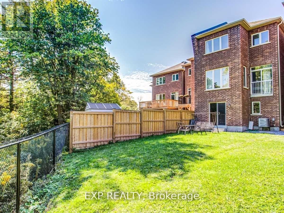 69 Collin Court, Richmond Hill (Jefferson), Ontario  L4E 0X7 - Photo 23 - N12187253