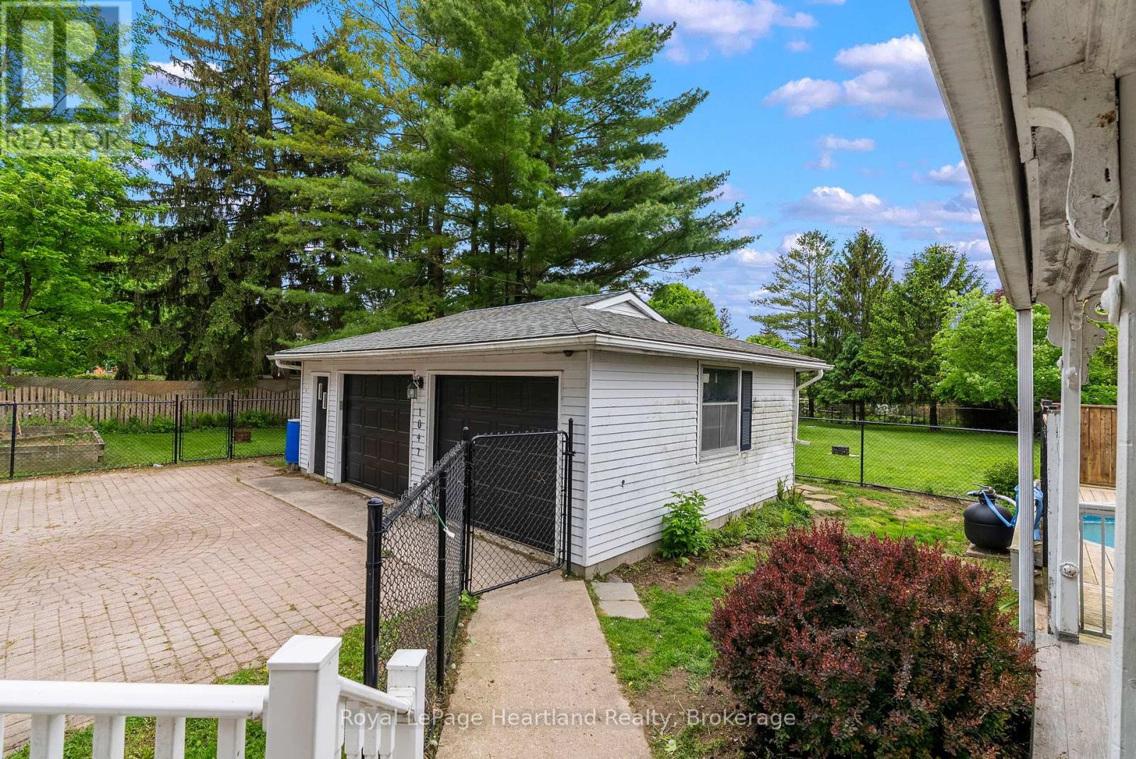 1047 Gibson Street, Howick, Ontario  N0G 2X0 - Photo 10 - X12186450