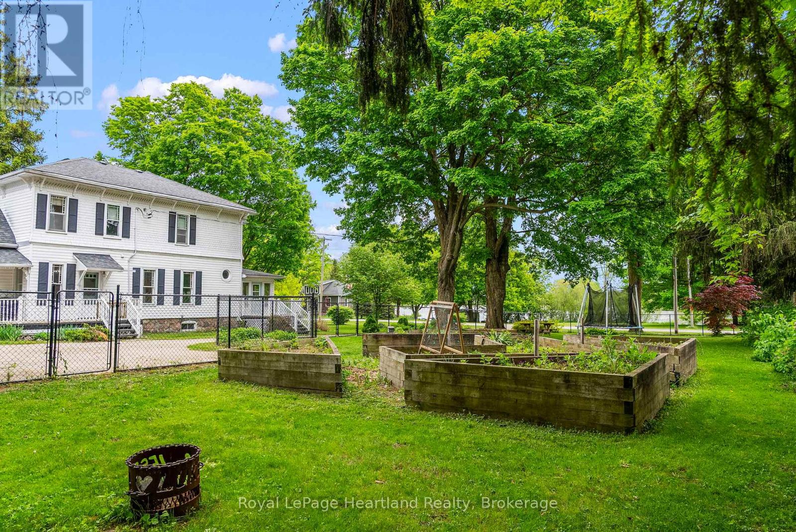 1047 Gibson Street, Howick, Ontario  N0G 2X0 - Photo 40 - X12186450