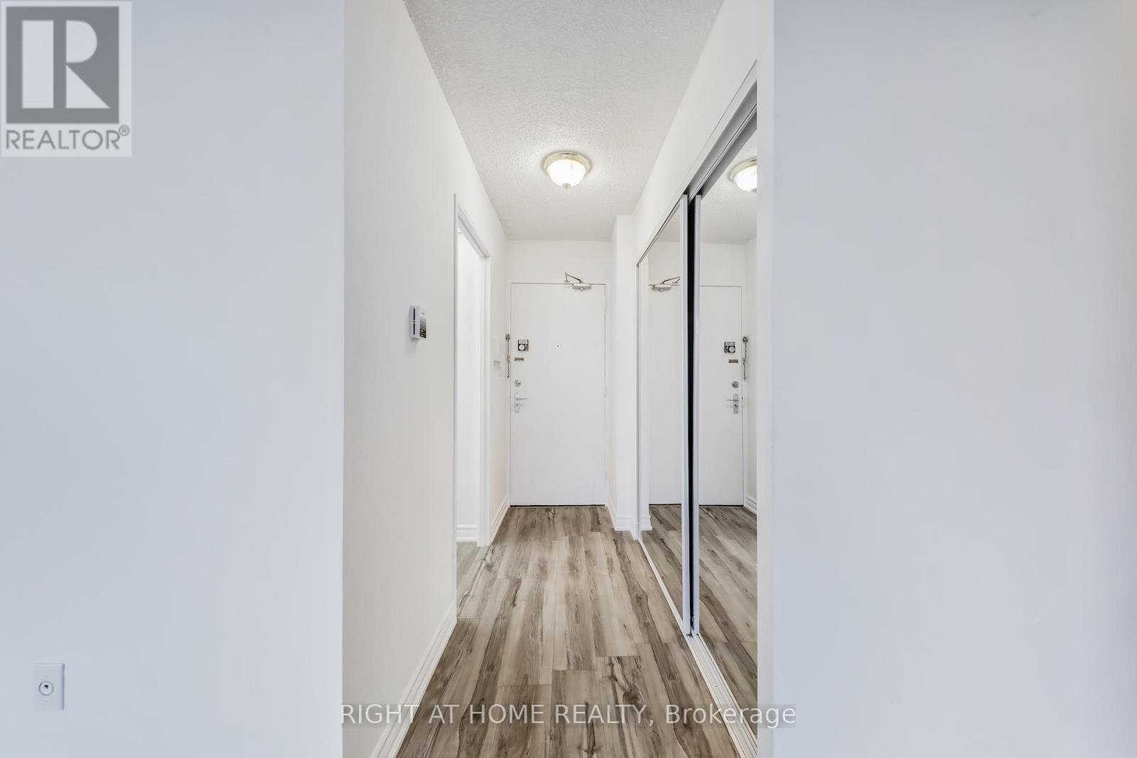 701 - 335 Driftwood Avenue, Toronto (Black Creek), Ontario  M3N 2P3 - Photo 8 - W12187266