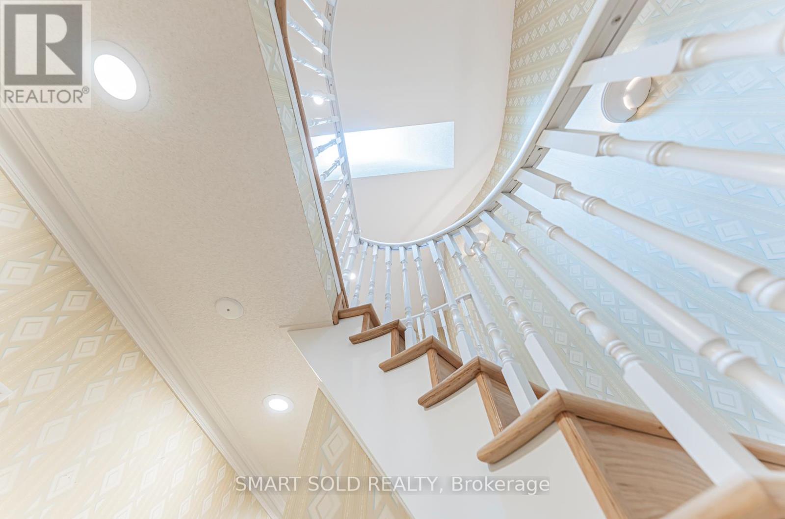 141 Larratt Lane, Richmond Hill, Ontario  L4C 0E6 - Photo 22 - N12183600