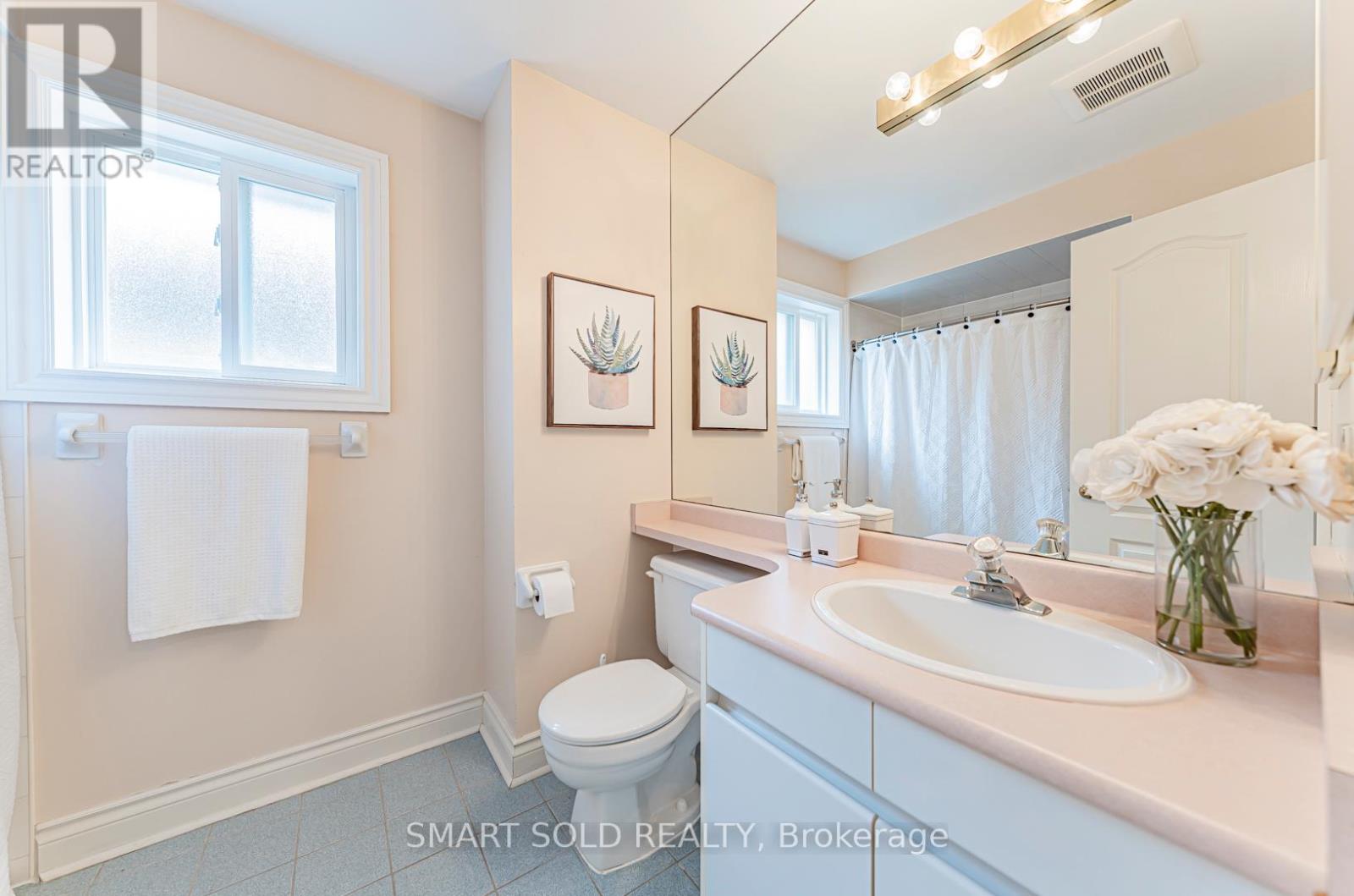 141 Larratt Lane, Richmond Hill, Ontario  L4C 0E6 - Photo 40 - N12183600