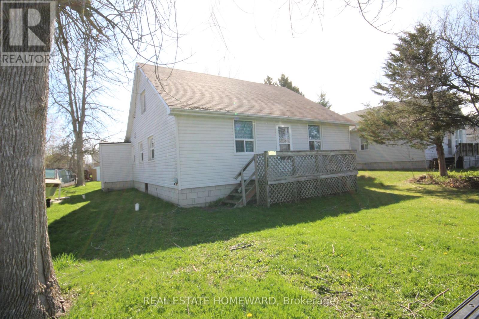 27125 Woodbine Avenue, Georgina, Ontario  L4P 3E9 - Photo 2 - N12187296