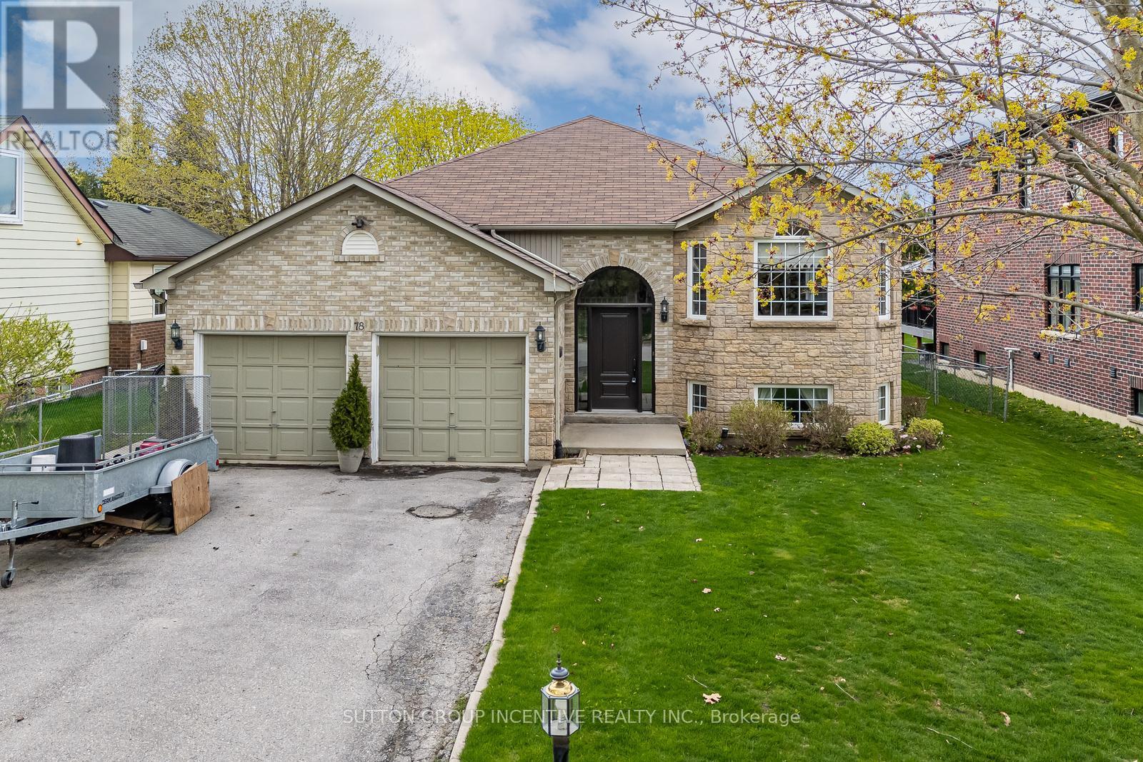 78 HOWARD ROAD, Newmarket, Ontario