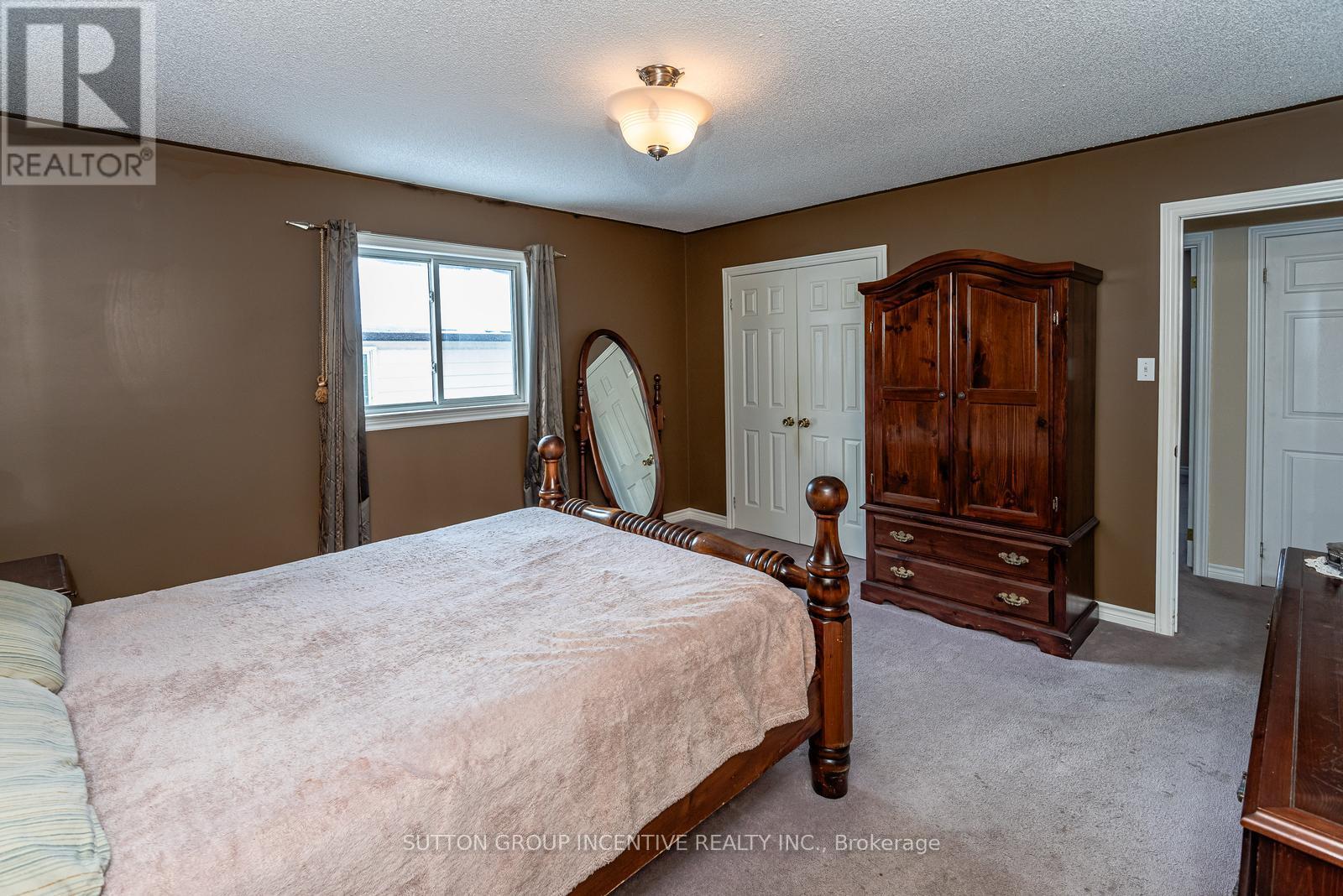 78 Howard Road, Newmarket (Huron Heights-Leslie Valley), Ontario  L3Y 3G7 - Photo 31 - N12187300