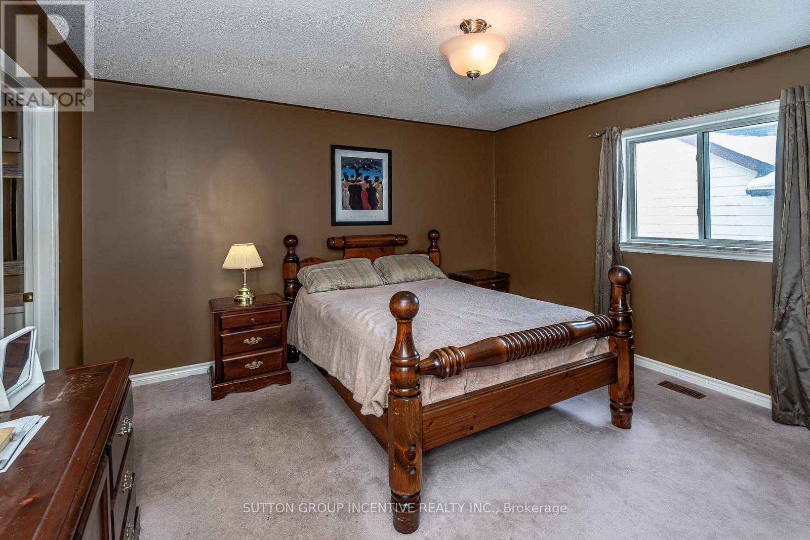 78 Howard Road, Newmarket (Huron Heights-Leslie Valley), Ontario  L3Y 3G7 - Photo 32 - N12187300