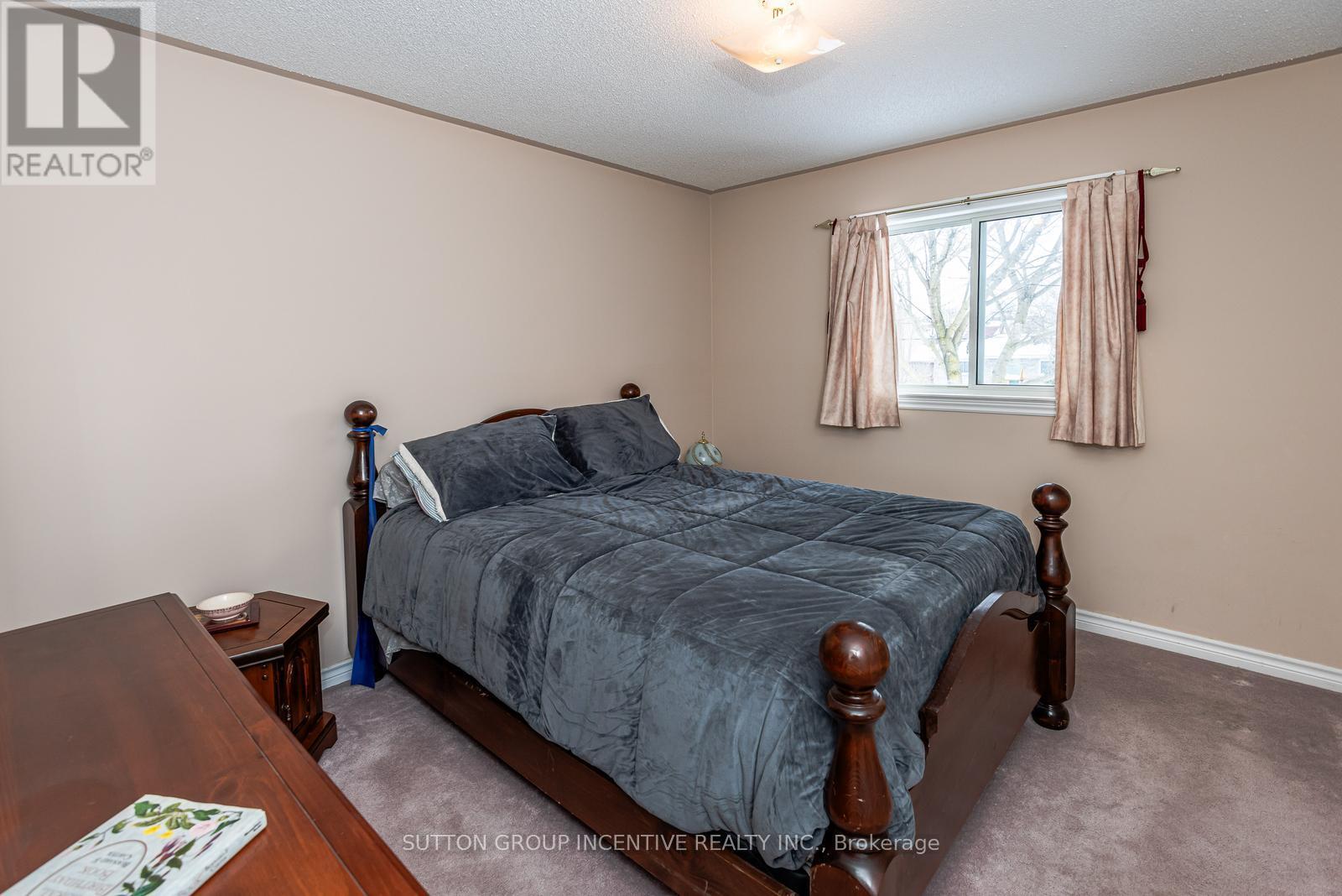 78 Howard Road, Newmarket (Huron Heights-Leslie Valley), Ontario  L3Y 3G7 - Photo 37 - N12187300