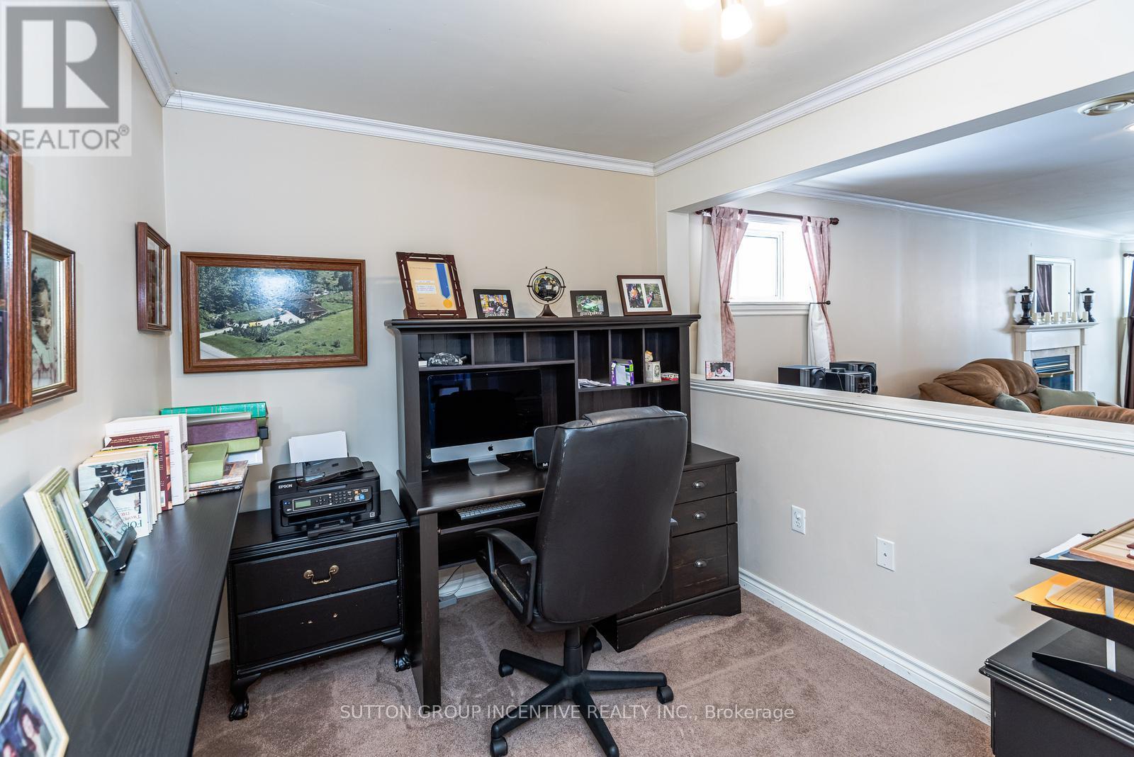 78 Howard Road, Newmarket (Huron Heights-Leslie Valley), Ontario  L3Y 3G7 - Photo 47 - N12187300