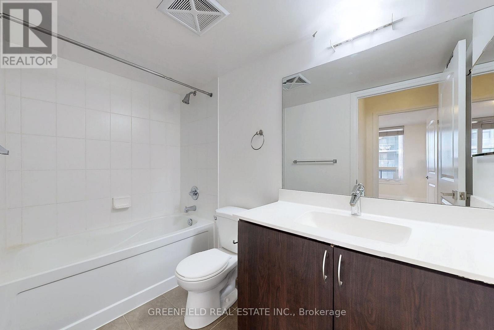 604 - 1 De Boers Drive, Toronto, Ontario  M3J 0G6 - Photo 18 - W12187286