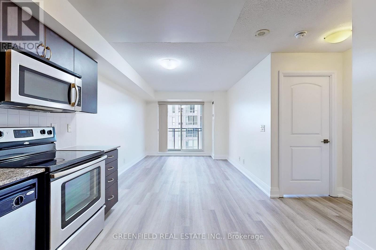604 - 1 De Boers Drive, Toronto, Ontario  M3J 0G6 - Photo 3 - W12187286