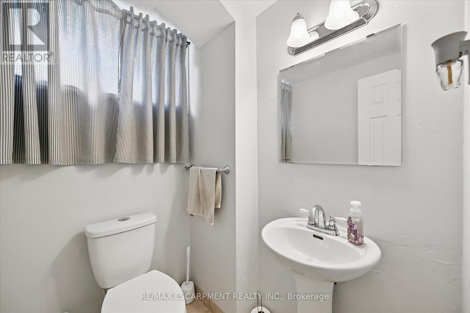 3409 Putter Place, Burlington, Ontario  L7N 2P3 - Photo 31 - W12175570