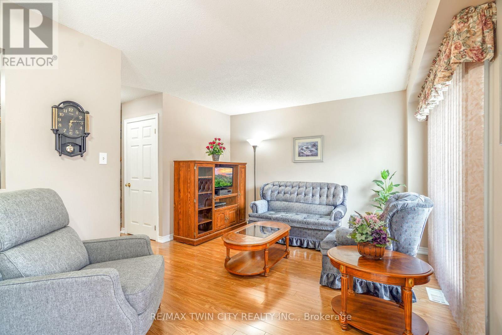 A - 4 Courtland Drive, Brantford, Ontario  N3R 7V8 - Photo 13 - X12181690