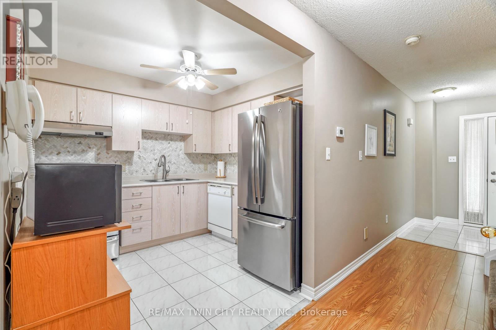 A - 4 Courtland Drive, Brantford, Ontario  N3R 7V8 - Photo 9 - X12181690