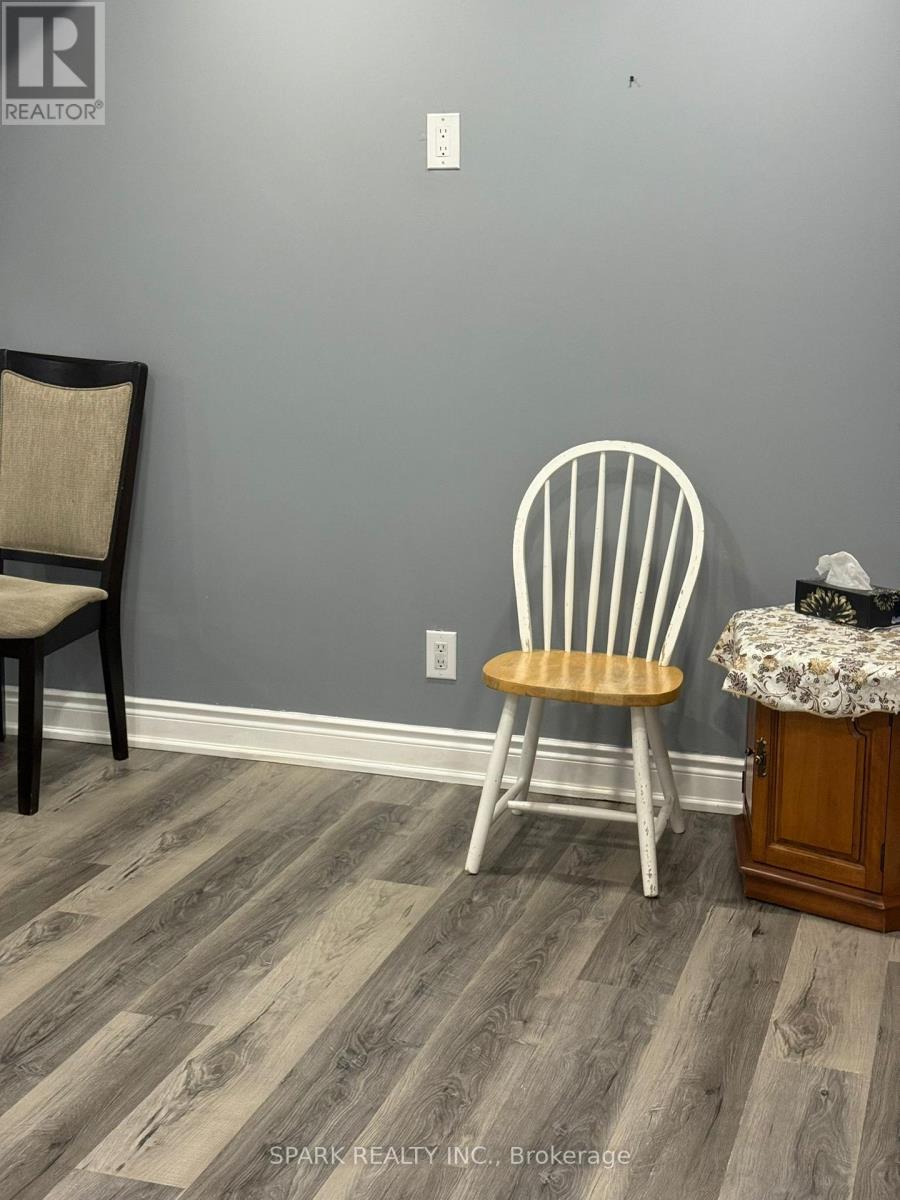 140 Windflower Drive, Kitchener, Ontario  N2E 3S9 - Photo 8 - X12186178