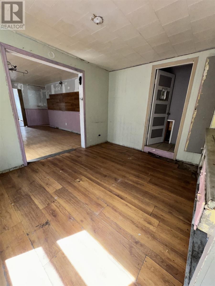 624 Queen St W, Sault Ste. Marie, Ontario  P6A 1A9 - Photo 18 - SM251304