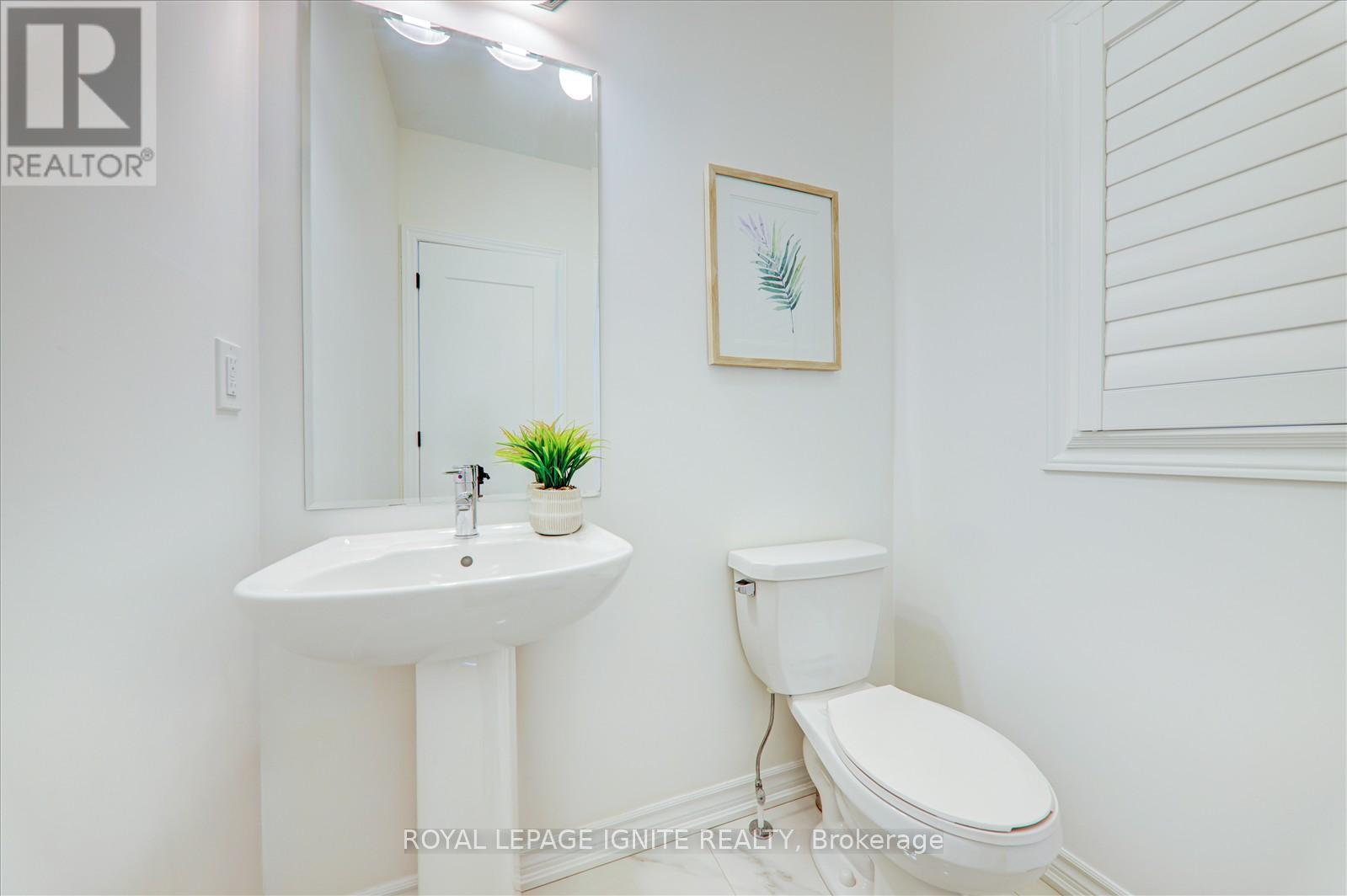 301 Danny Wheeler Boulevard, Georgina, Ontario  L4P 0K1 - Photo 7 - N12163844